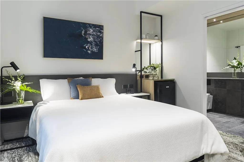 Oaks Cairns Hotel 4*,