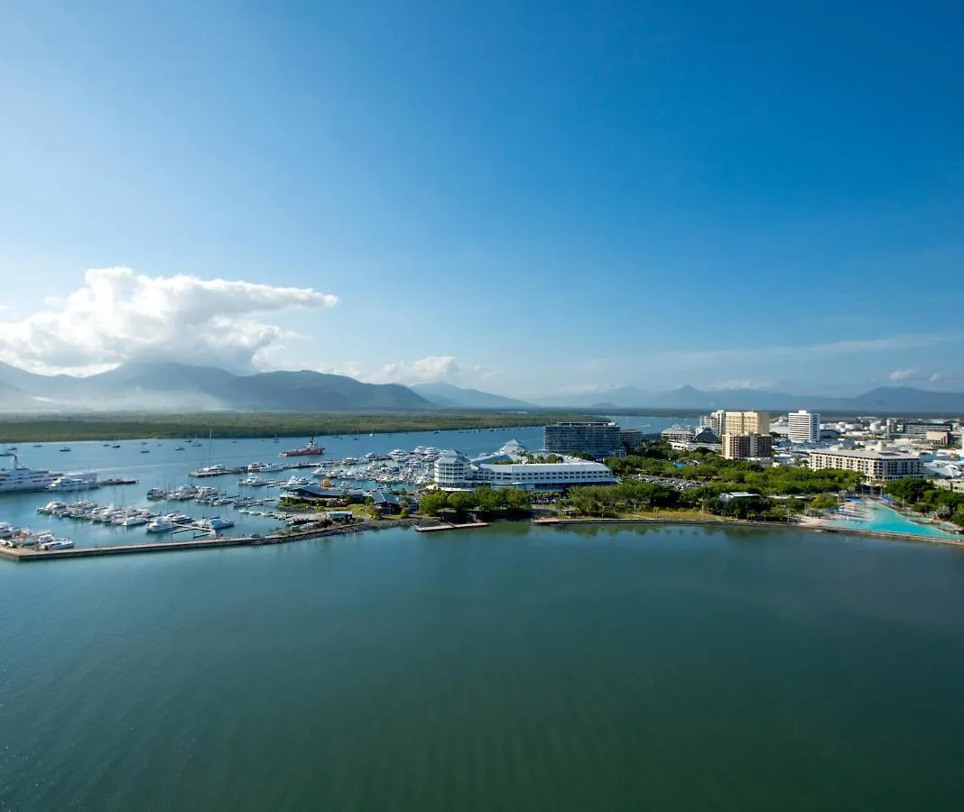 Oaks Cairns Hotel